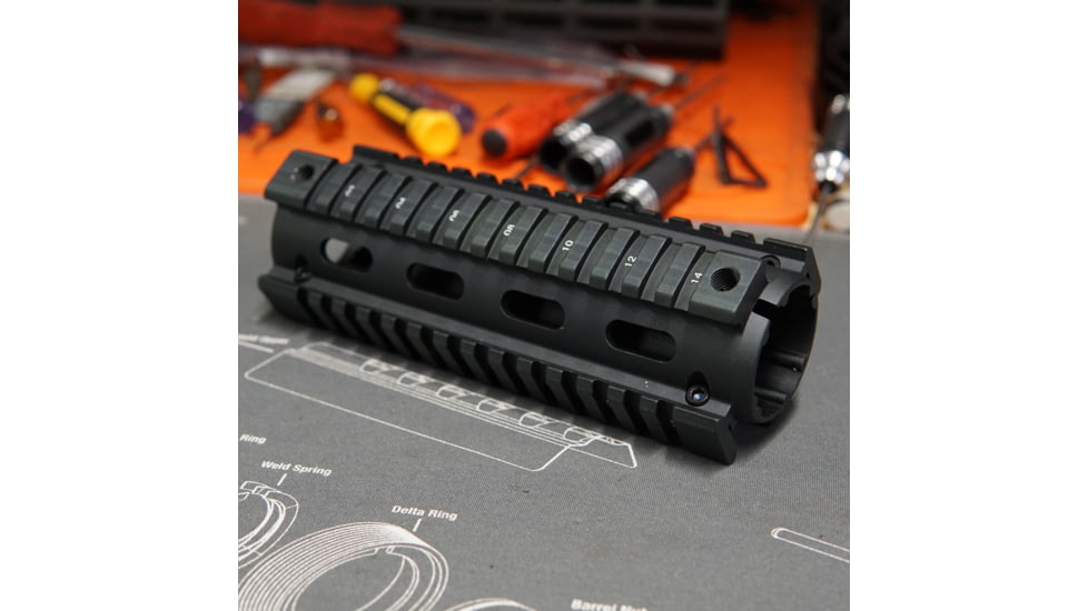 AIM Sports Inc AR-15/M4 Handguard/Quad Rail Carbine Length, Black, Medium, MT021