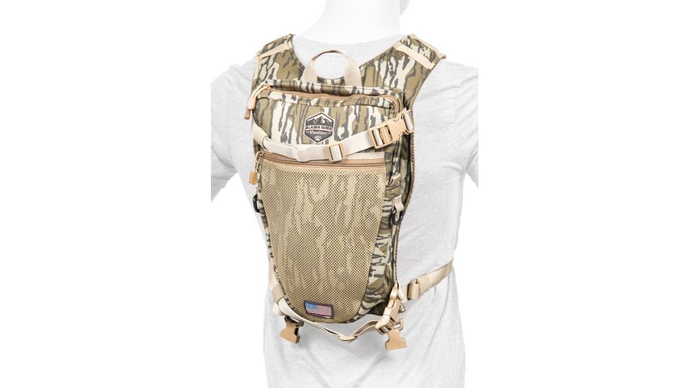 Alaska Guide Creations Stalker Hydration Pack, Mossy Oak - Bottomland, STK-MOBL